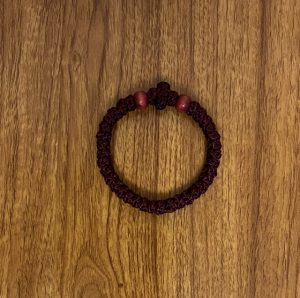 Chotky 33 Knots. Burgundy Color.